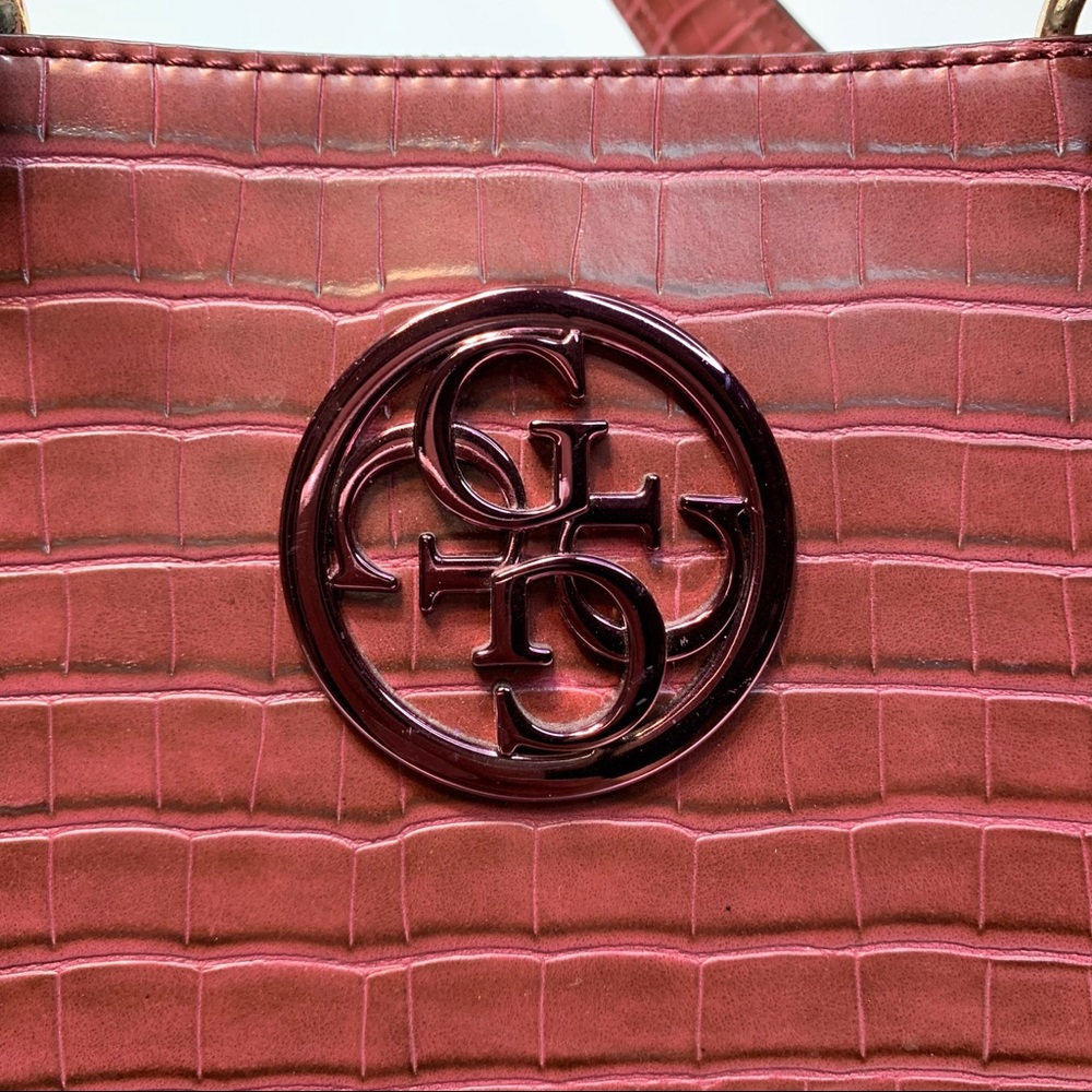 NWOT Guess Burgundy Faux Croc Tote - Picture 8 of 12
